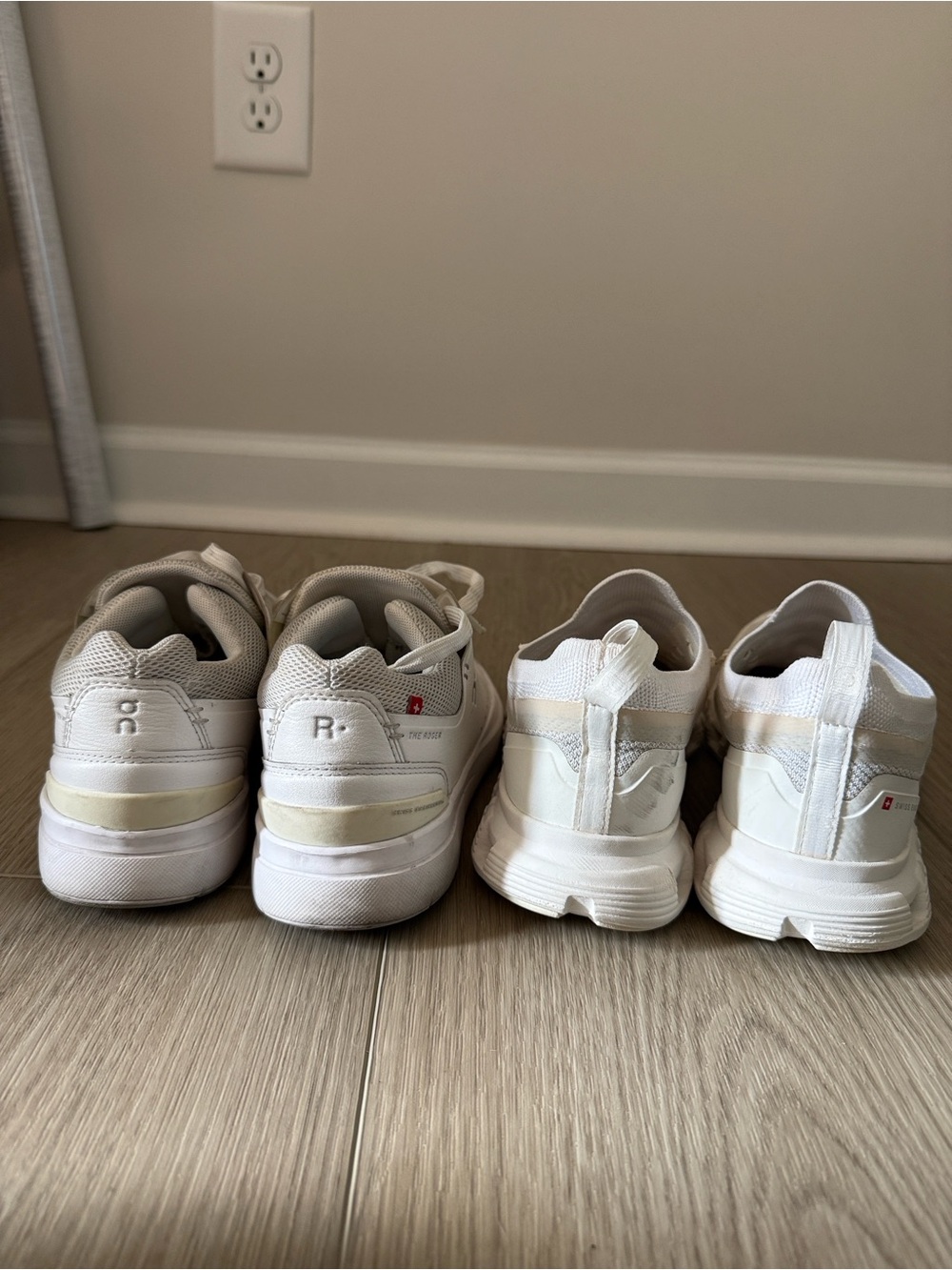 On Cloud Versa and The Roger Bundle - Women’s Size 6 - Picture 3 of 16